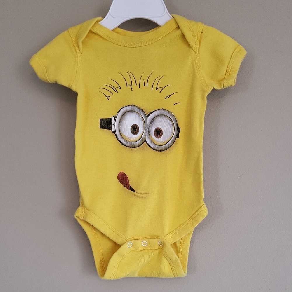 Yellow Minion short sleeve onesie/bodysuit